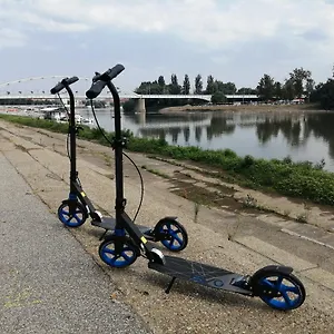 verificați disponibilitatea